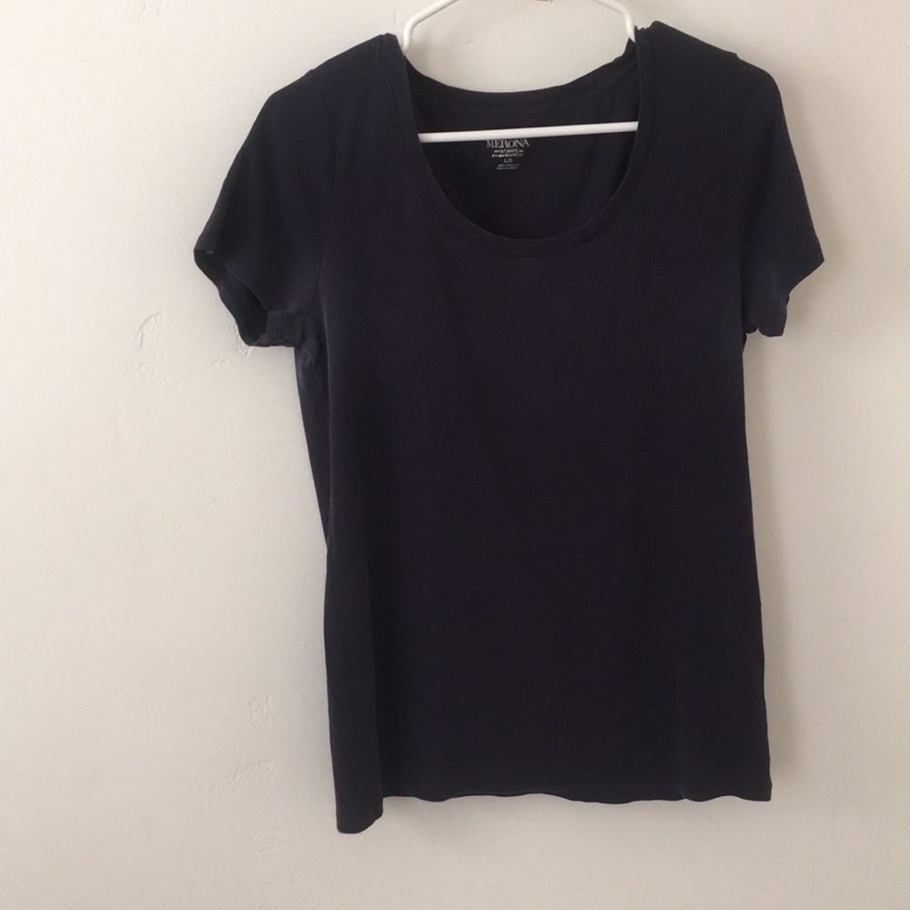 Plain navy blue t shirt